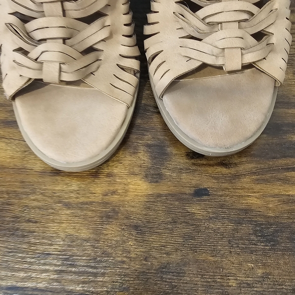 NWOT DV By Dolce Vita Stylish Tan Women's Heeled Sandals Size-7.5 - Picture 8 of 16